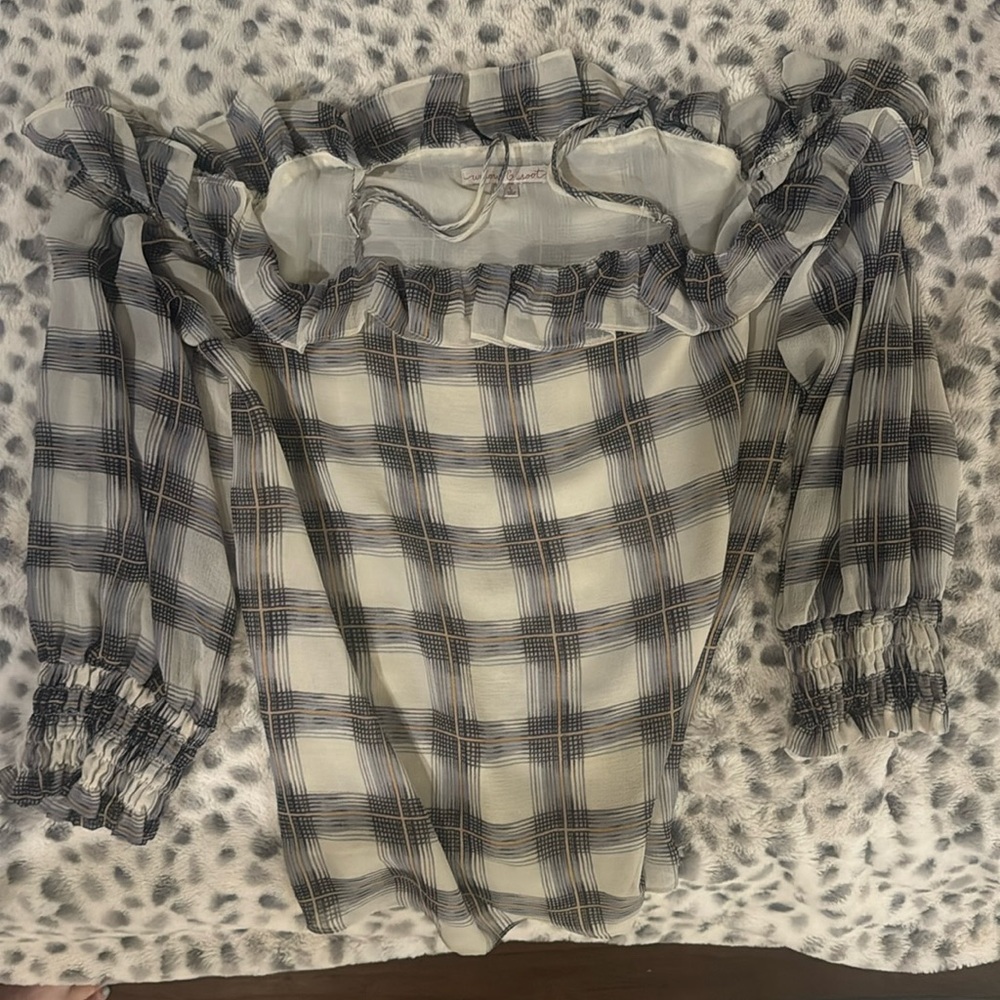Willow and root off the shoulder blouse size large with spaghetti straps